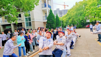迎亚运、庆“五一”恒峰g22职工拔河比赛